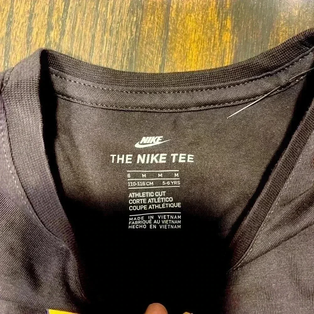 Nike Kids 'Fly Nike' Graphic T-Shirt with‎ Sneaker and Bird Design Dark Grey D37